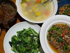 -老滇山寨•云南特色菜•地方菜•民族风情歌舞表演(金碧店)