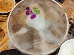 -老牌坊云南鱼豆花火锅(爱建店)