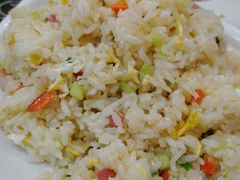 -扒虾小妹儿麻辣海鲜(宏图街店)