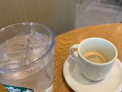 -星巴克臻选(深圳龙华红山天虹店)