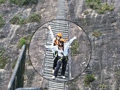 -玻璃桥景区石牛寨