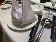 -红鼎豆捞·非遗鲍皇汤火锅(宝丰路店)