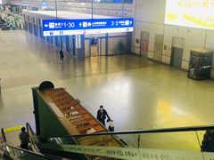 -星巴克(上海虹桥站2A检票口)