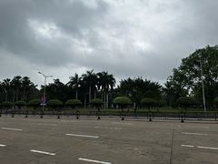 -万绿园