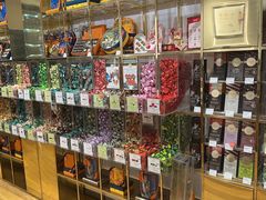 -VENCHI 闻绮(上海佛罗伦萨小镇店)