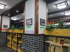 -老蚌埠烤串·新派烧烤·油边王(工农路店)