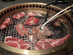 -铭牛烧肉·和牛海鲜自助(高新月牙湖店)