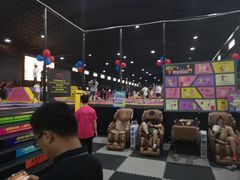 -嘿哟动霸CHUA·新潮玩运动娱乐中心·蹦床滑冰团建乐园