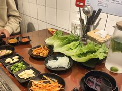 -肉甲韩国木炭烤肉(新壹街1店)