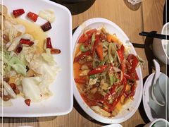 -隔壁老王·家常云南菜(花巷店)