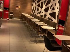 -麦当劳(汉口火车站候车室店)