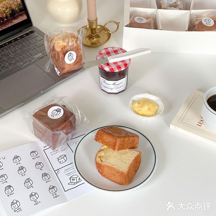 悠闲早餐桌