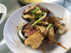 -三亚火车头万人海鲜广场