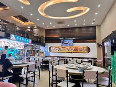 -覃记海鲜美食餐厅