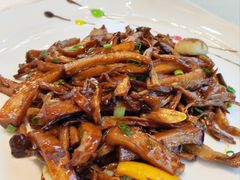 铁板茶树菇牛柳-江南大酒店·地道正宗有锅气的江西菜(中华北大街店)