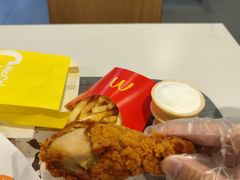 -麦当劳(世界城广场店)