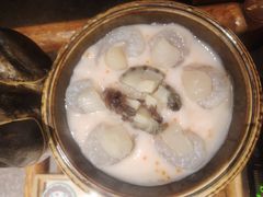-老牌坊云南鱼豆花火锅(哈西万达店)