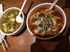 -渝是乎酸菜鱼(龙旗购物中心店)