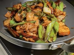 豉椒小炒肉-弄堂里(滨江龙湖天街店)