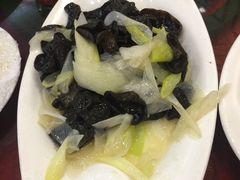 葱爆木耳-玉华台饭庄(裕中西里小区店)