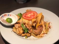 -大头虾越式风味餐厅(光明广场店)