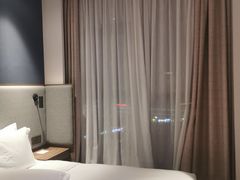 -珠海拱北口岸智选假日酒店