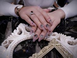 -沫儿·美甲美睫·半永久·皮肤管理