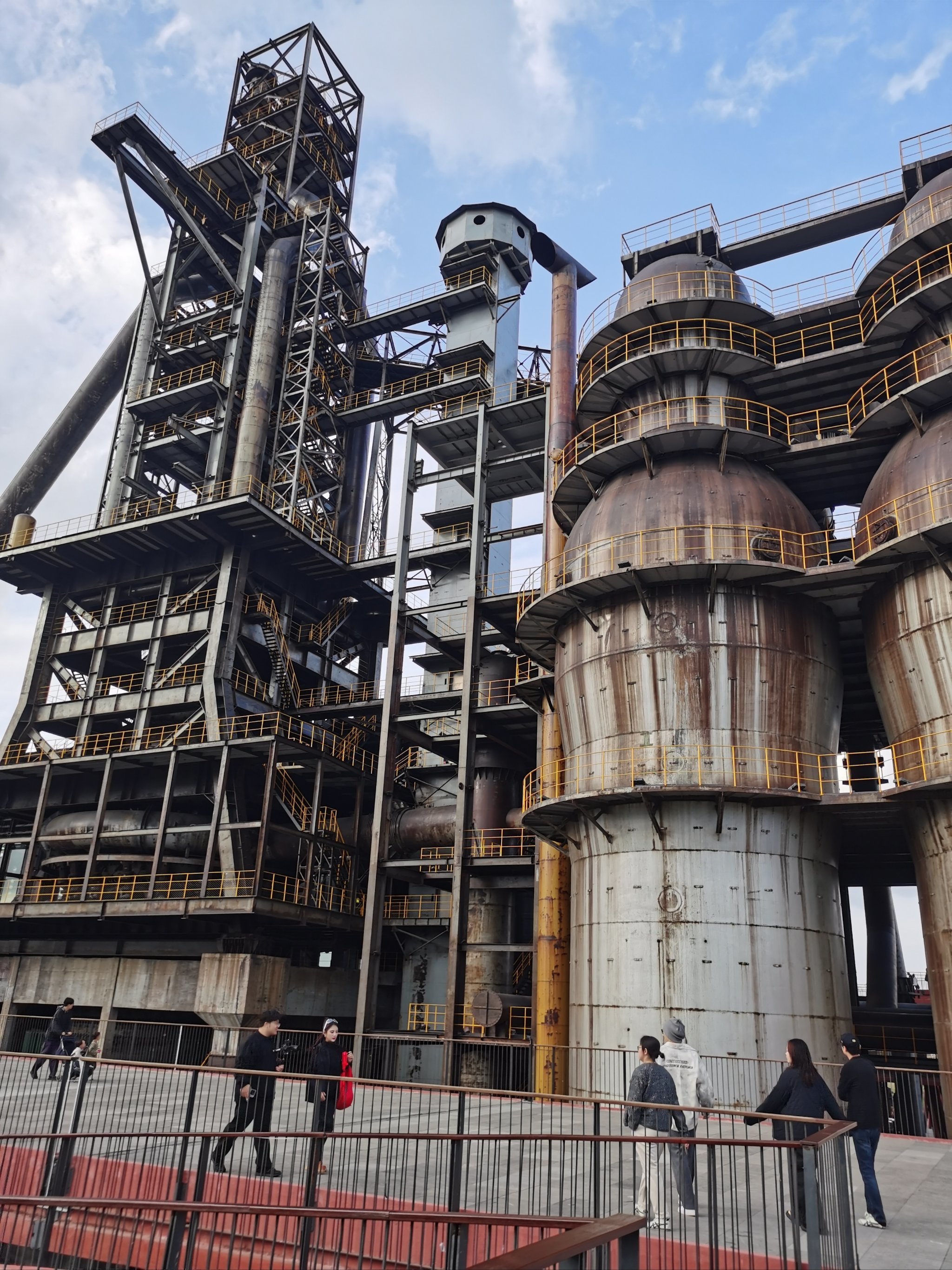 城市里的钢铁怪兽丛林