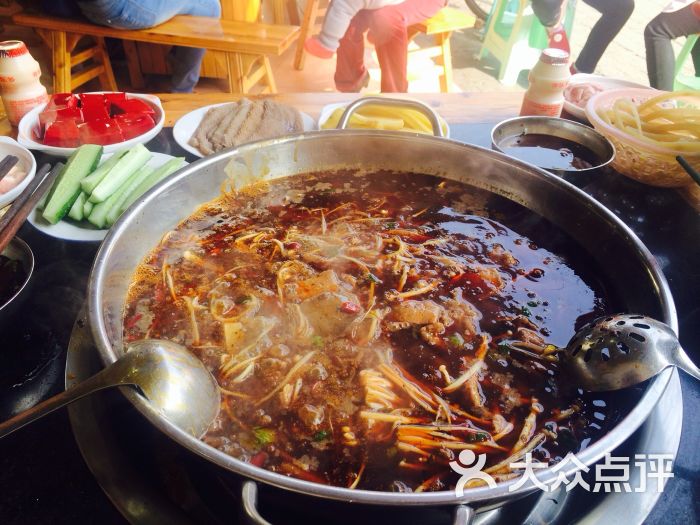 雪花食坊居牛杂火锅图片 