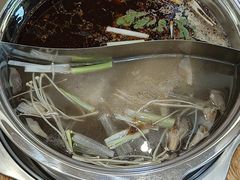 -袁记串串香(泉水轻轨站店)