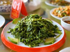 -华龙特色大骨鸡农家菜馆