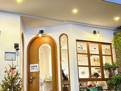 -有猫主题·治愈系猫咖(曾厝垵店)
