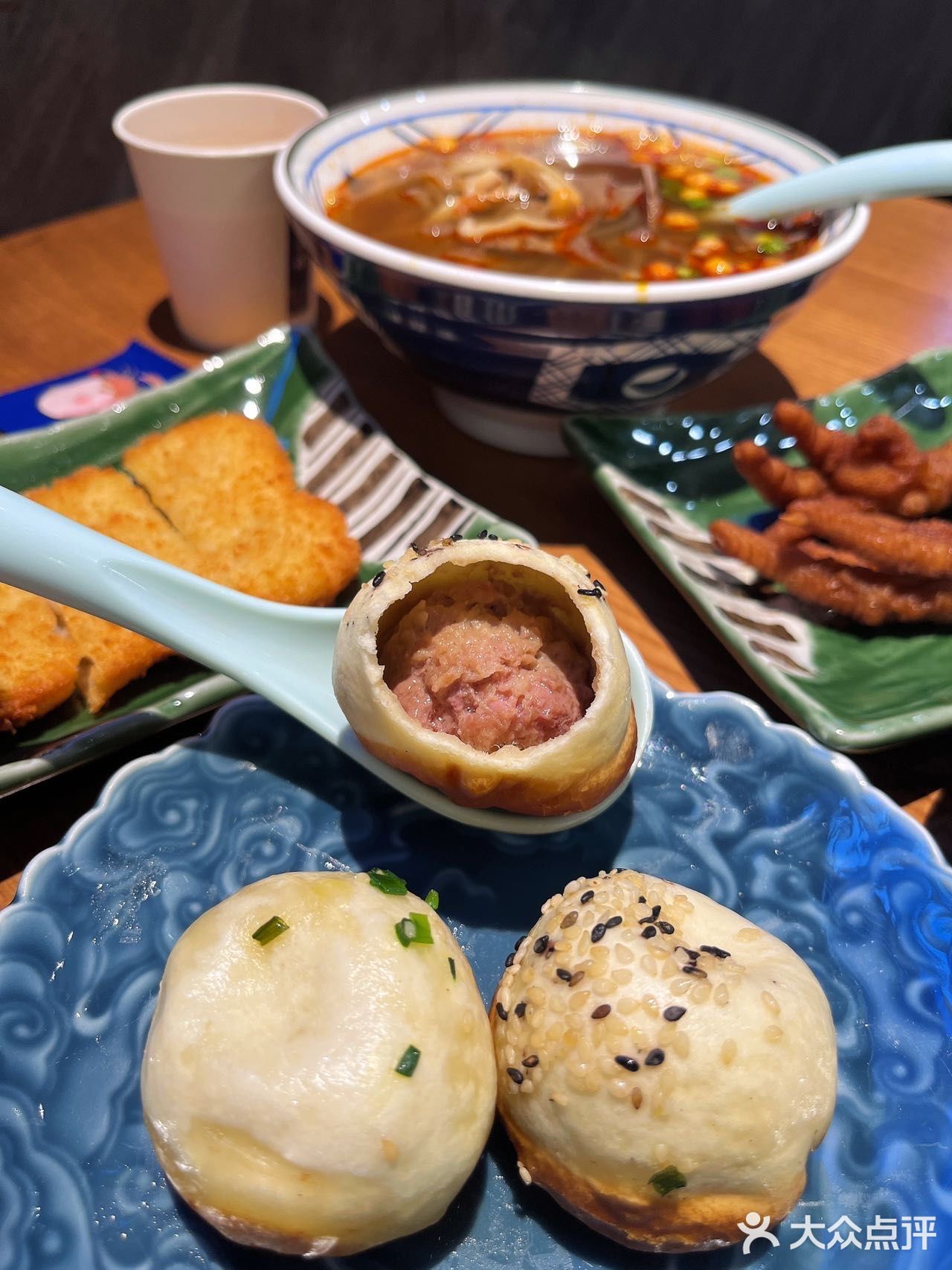 苏式生煎还得看鑫震源💕一口香迷糊了～