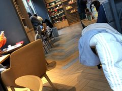 等位区-COSTA COFFEE(常熟路店)
