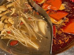 菌菇鸳鸯锅-大龙辣火锅·龙虾·烧烤(湖滨新天地店)