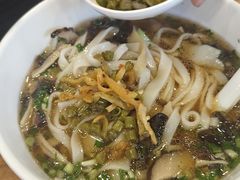 -湘人龙记老长沙米粉(鸟巢店)