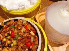 黑三剁配薄饼-雀舞云南菜(乐客城店)