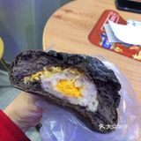 里面超大块蛋黄，芋泥混合着肉松