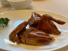 玻璃脆皮乳鸽-利苑酒家(金宝店)
