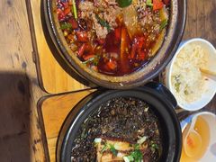 -有红鸡毛店·砂锅菜(抚琴夜市店)