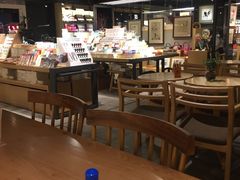 -猫的天空之城概念书店(苏州诚品店)