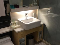 假日高级房-丽柏酒店(上海广场长城店)