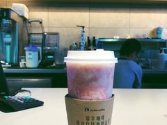 莓莓芝士茉香茶-瑞幸咖啡(三里屯SOHO-6号楼店)