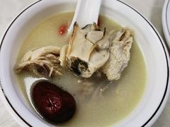 猪肚鸡煲蚝汤-蚝家菜馆(沙井店)
