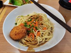 -王拐拐热干面·武汉三鲜豆皮(徐家汇店)