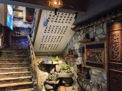 -老牌坊云南鱼豆花火锅(爱建店)