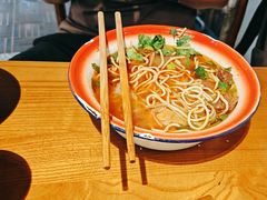 -楚东君•襄阳牛肉面牛杂煲(陆家嘴正大店)