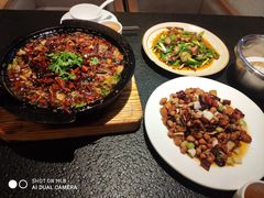 -万重锦·人文川菜馆(骡马市店)