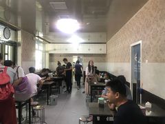 大堂-清真喜兰老丁羊汤特色小吃