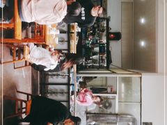 -茅屋大酒店